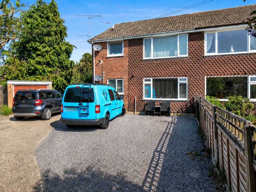 Property photo 1 of 17 Front