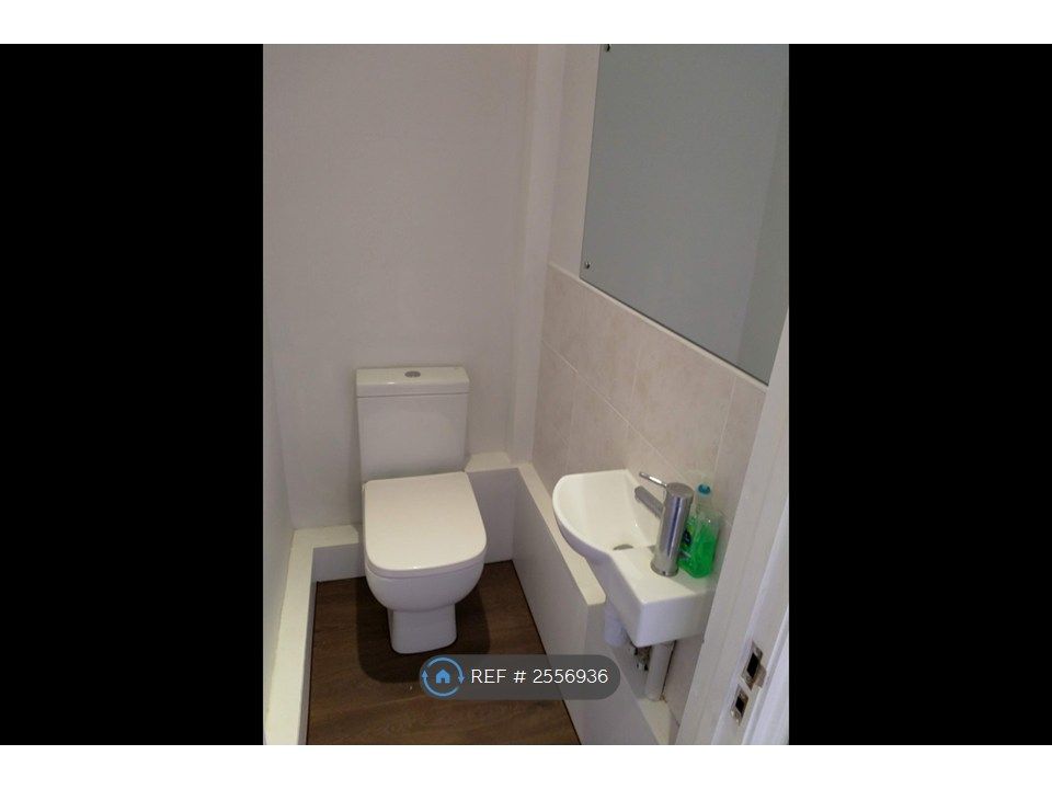 Property photo 3 of 18 Second Ground Floor Toilet
