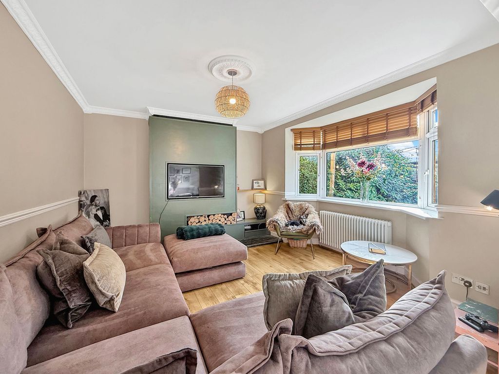 Property photo 3 of 39