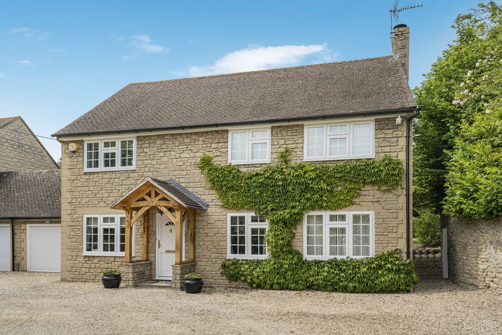 Property photo 1 of 34