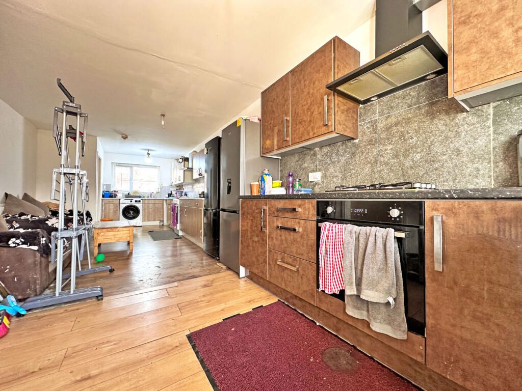 Property photo 2 of 24