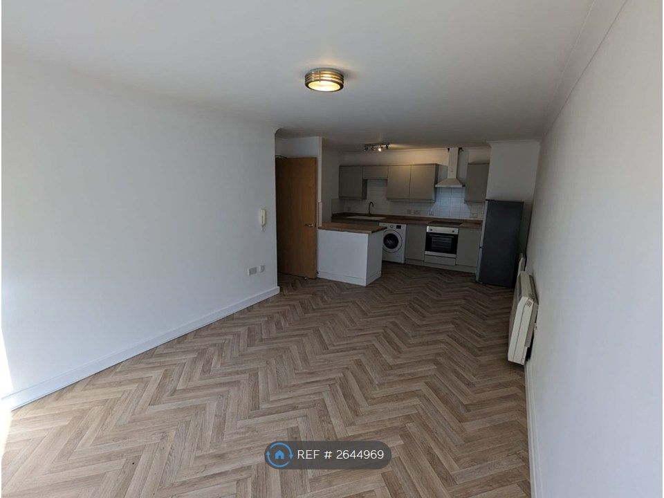 Property photo 3 of 8