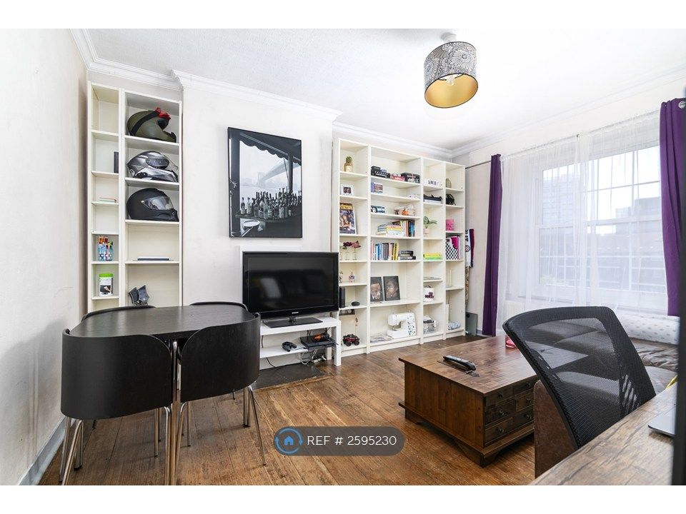 Property photo 1 of 14 Living Room