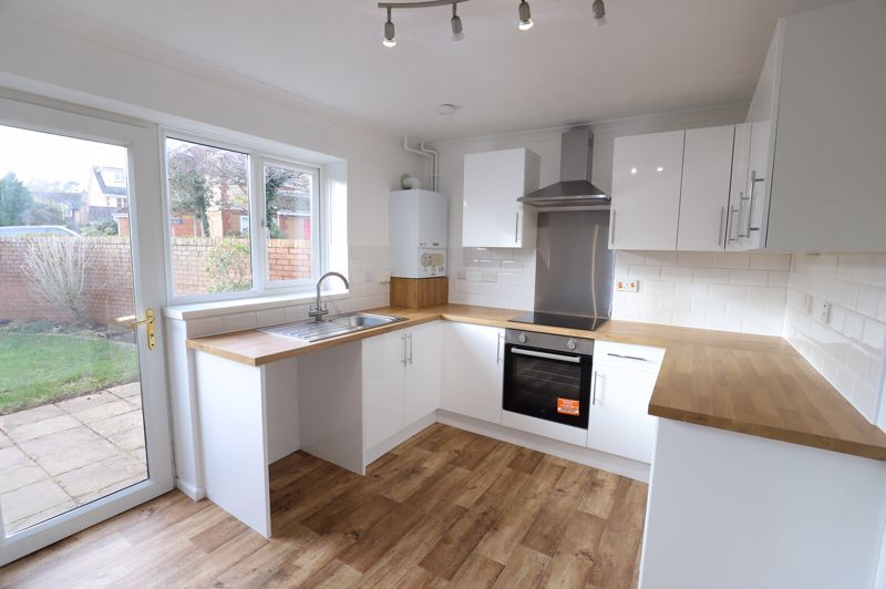 Property photo 2 of 9 Photo 8