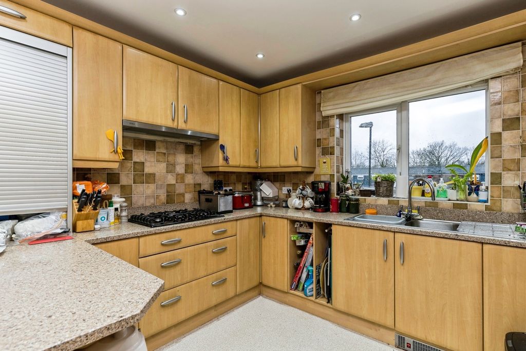 Property photo 3 of 20 Pbox-Img.Jpg