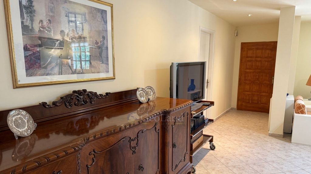 Property photo 3 of 25