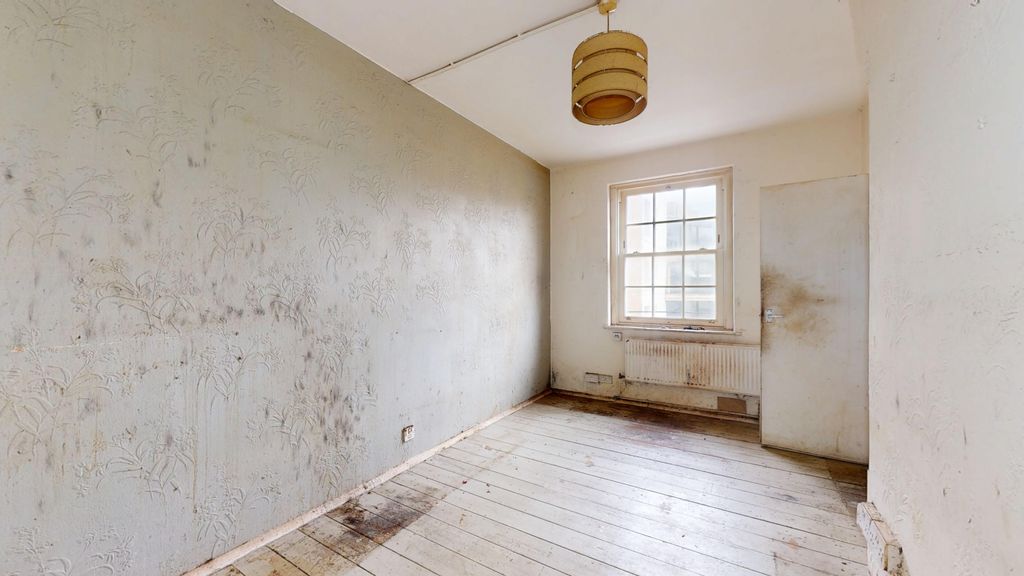 Property photo 2 of 13 Flat 11, Block H, Peabody Estate, Rodney Road, Walworth, London, Se17 1Bn