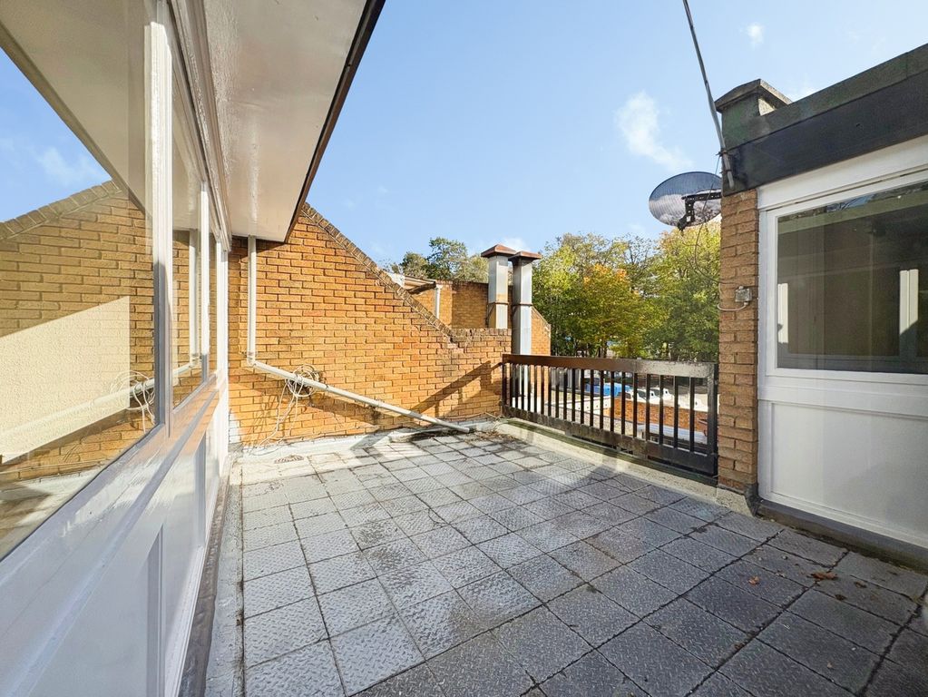 Property photo 3 of 12 Pbox-Img.Jpg