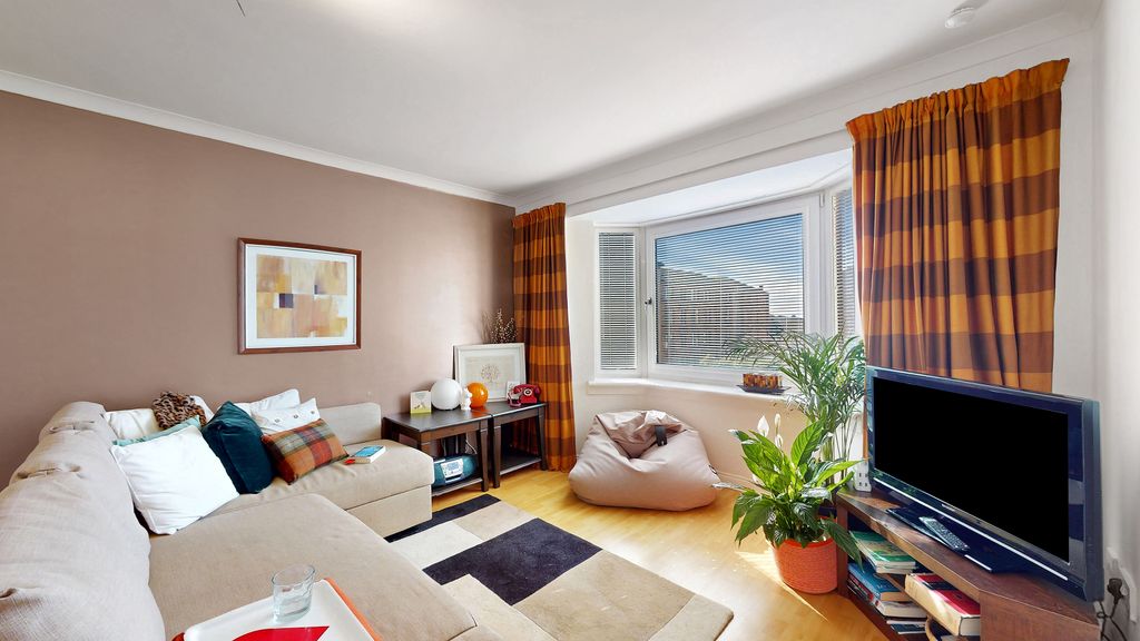 Property photo 2 of 21 14-Print-6 Leyden Court Flat 2.1_14