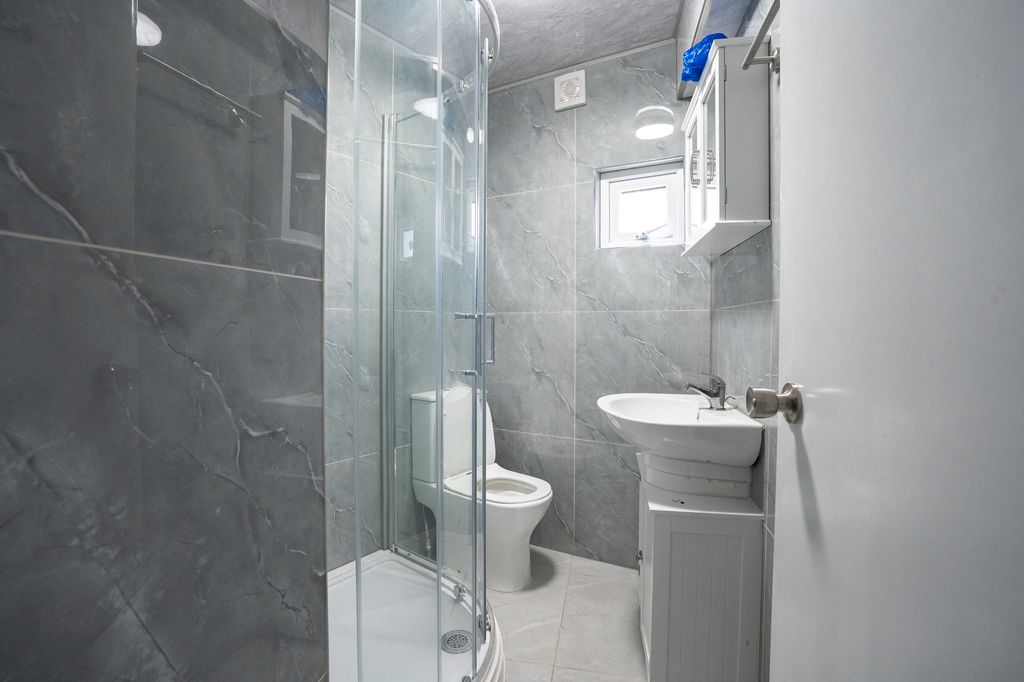 Property photo 2 of 2