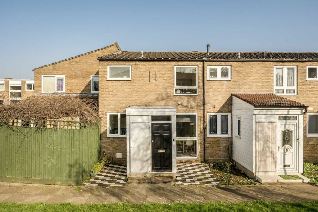 Property photo 1 of 8