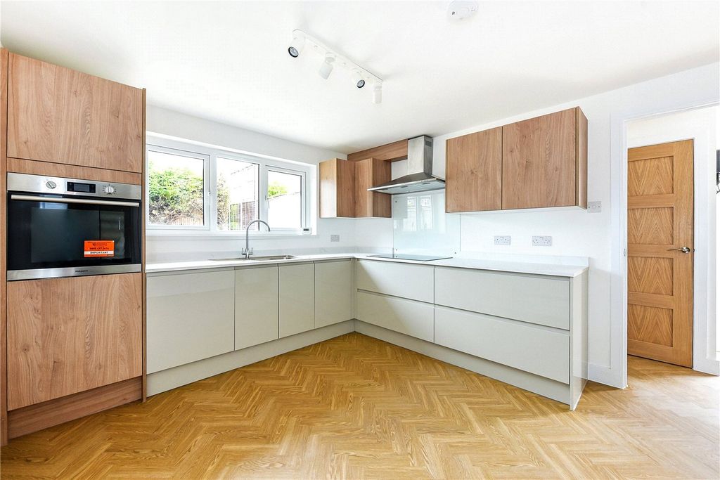 Property photo 2 of 15 Picture No. 09