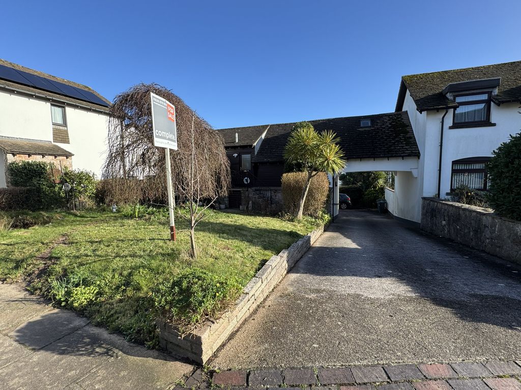 Property photo 2 of 26