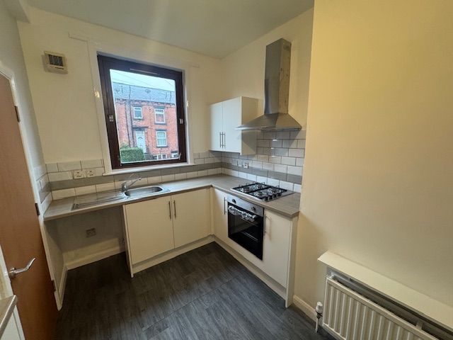 Property photo 3 of 21 Entrance Porch