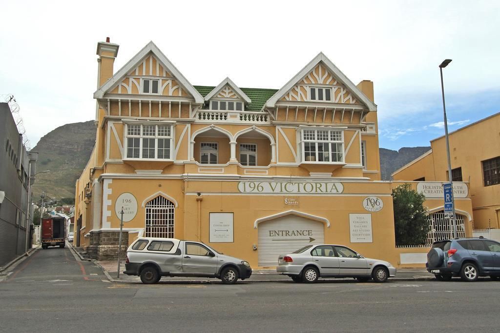 Property photo 2 of 30