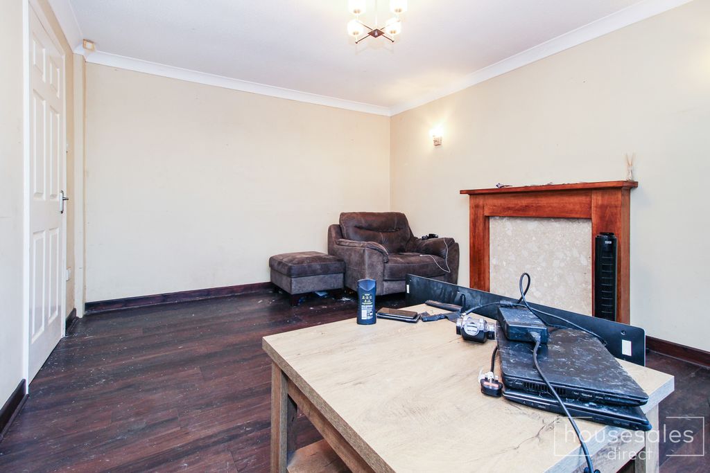 Property photo 3 of 14