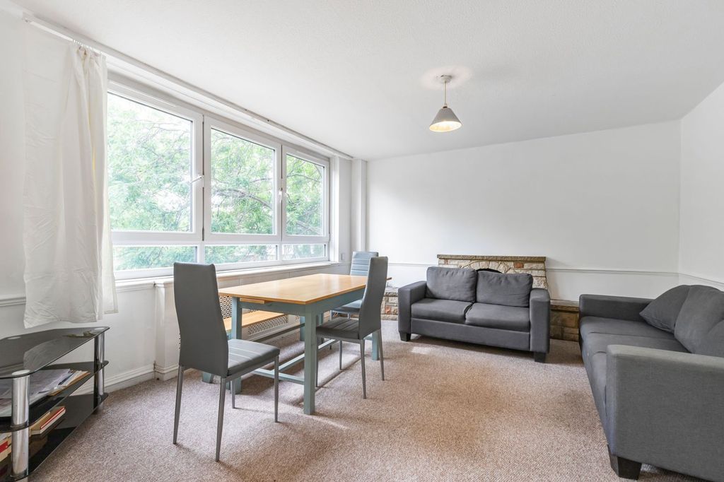 Property photo 3 of 11 Picture No. 04
