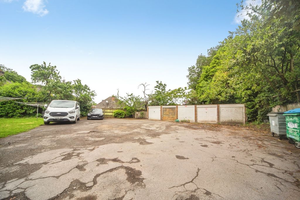 Property photo 3 of 12 Pbox-Img.Jpg