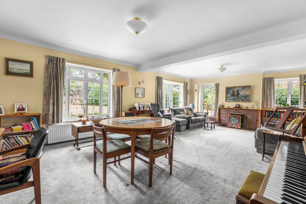 Property photo 3 of 18