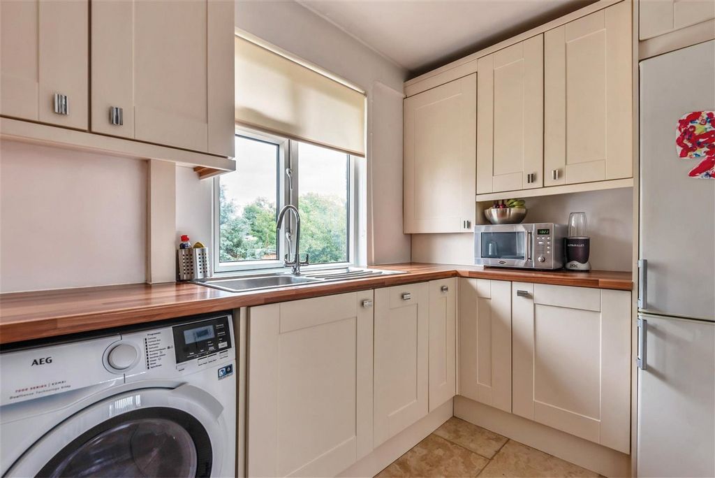 Property photo 3 of 12 3