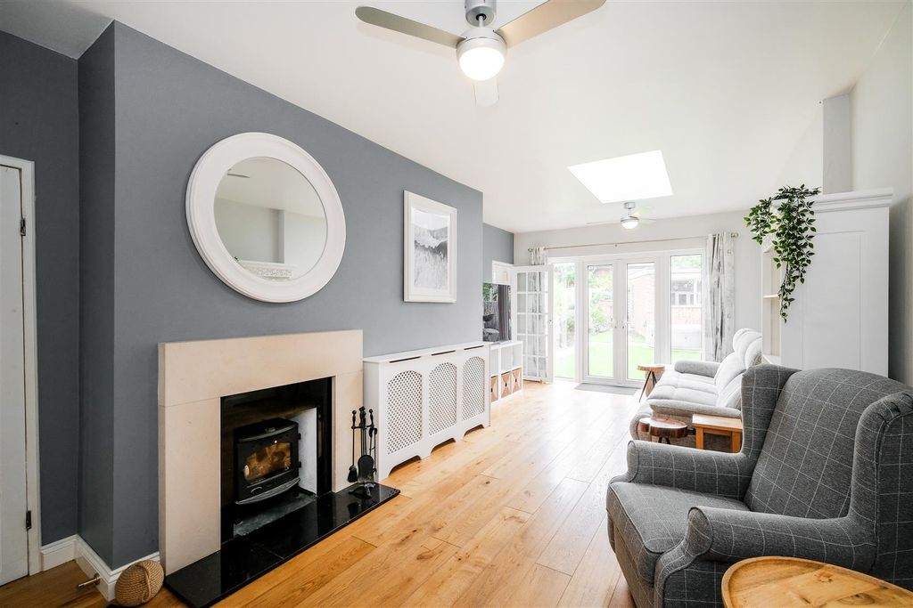 Property photo 3 of 23