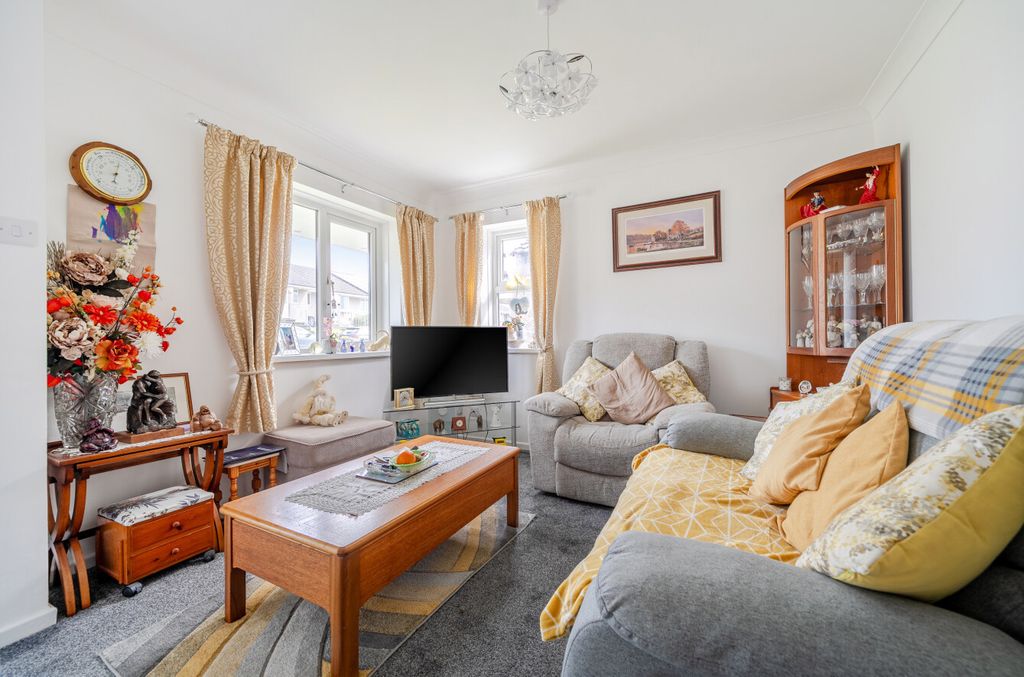 Property photo 2 of 11 1440487-2-69d533E...