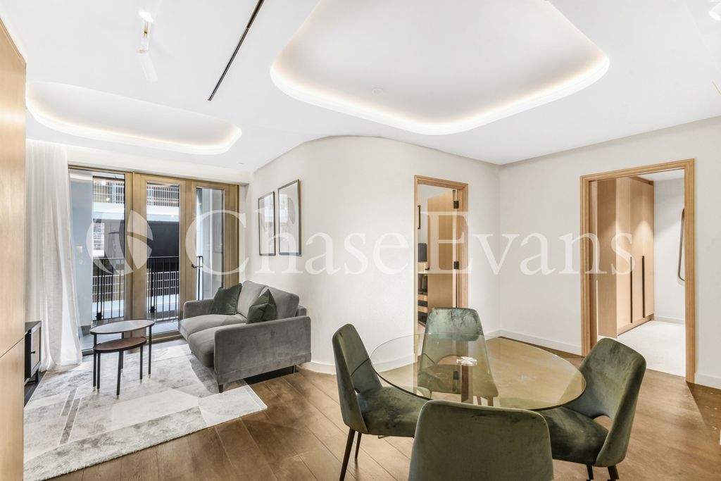 Property photo 1 of 14 Tottenham Court Road