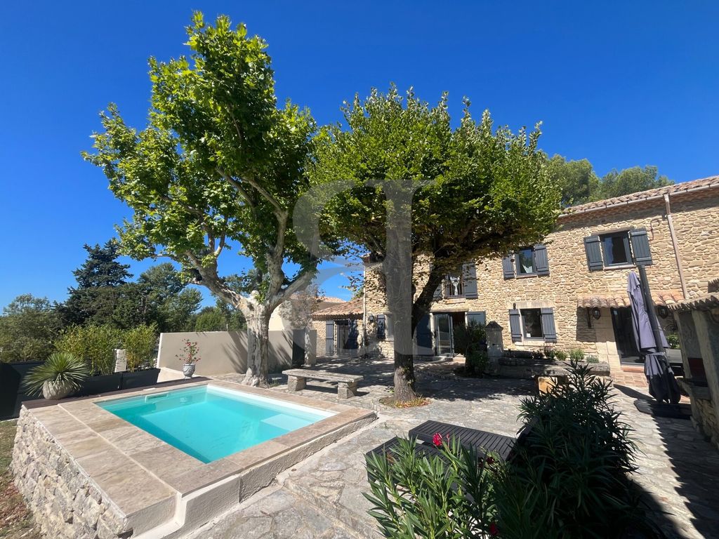 Property photo 2 of 27