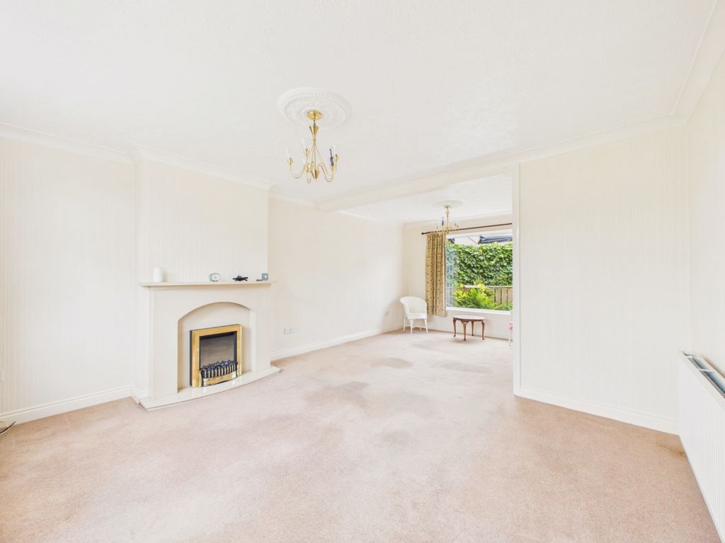Property photo 2 of 13 5213545