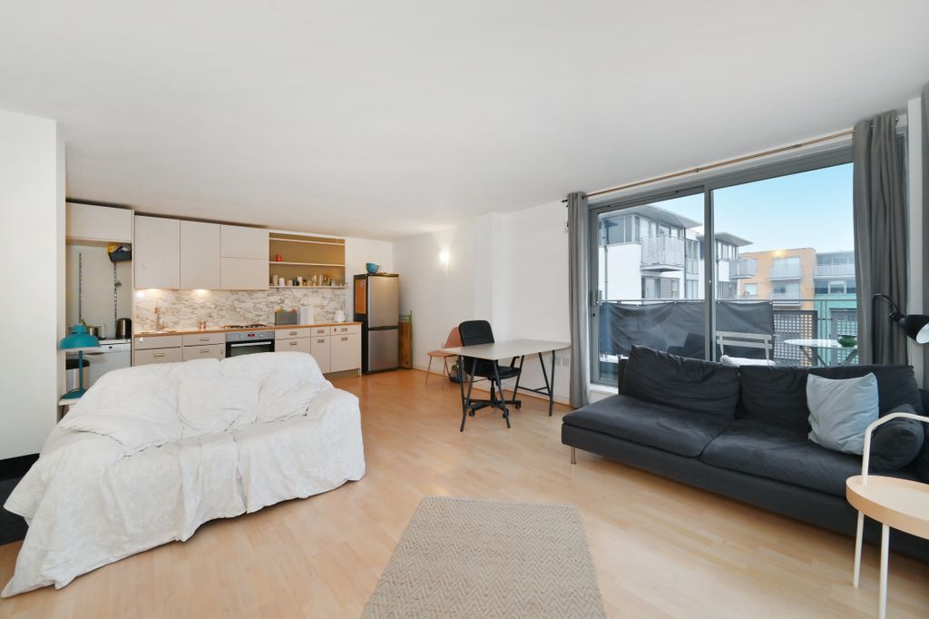 Property photo 2 of 9