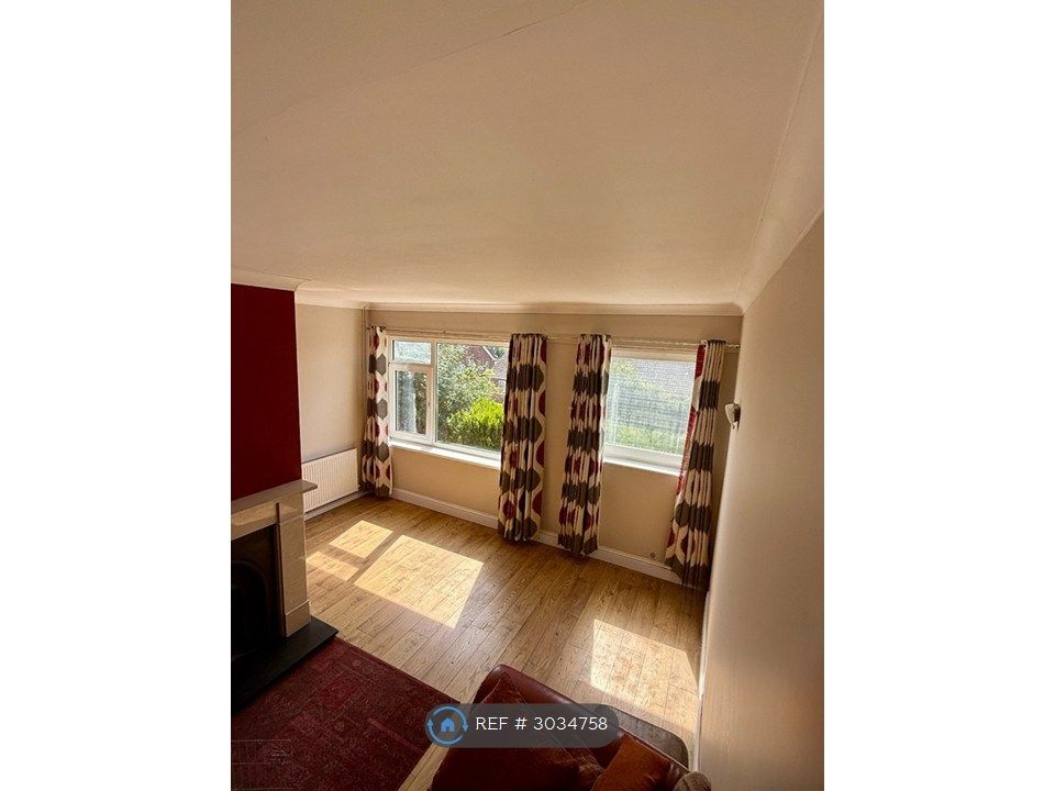 Property photo 3 of 26
