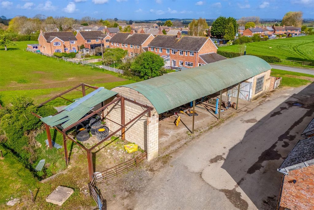 Property photo 2 of 16 The Pound, Lower Quinton-2263-5.Jpg