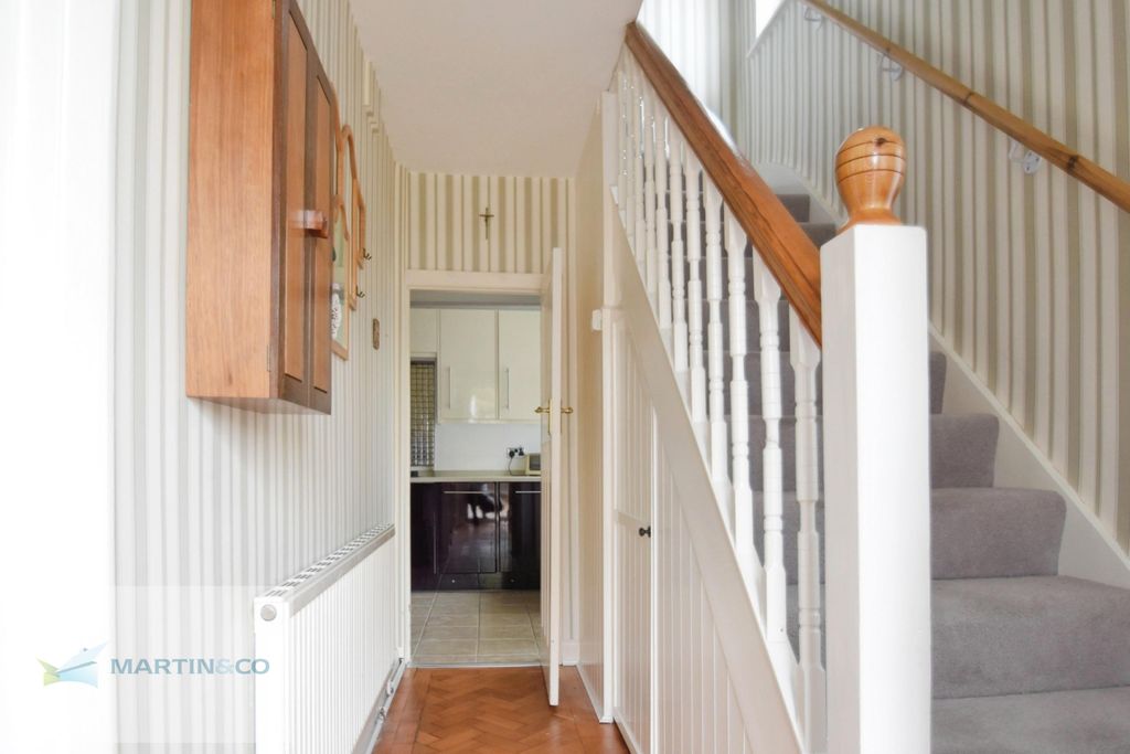 Property photo 2 of 13 6