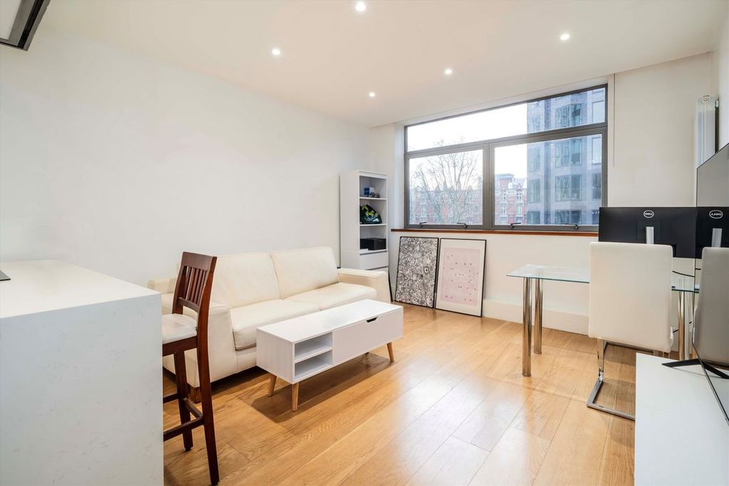 Property photo 2 of 4