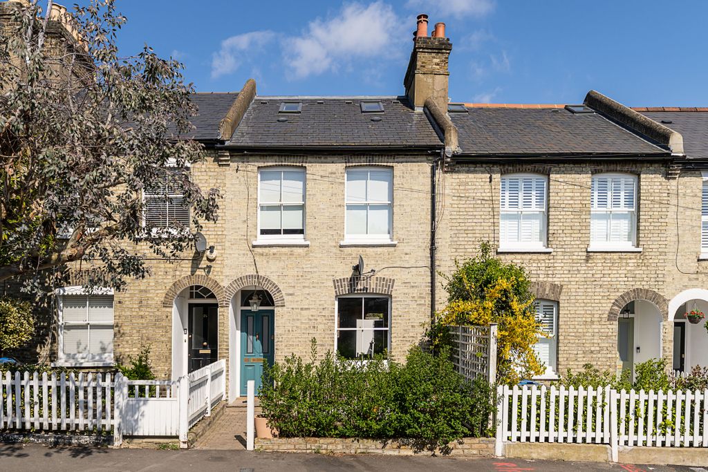 Property photo 1 of 17
