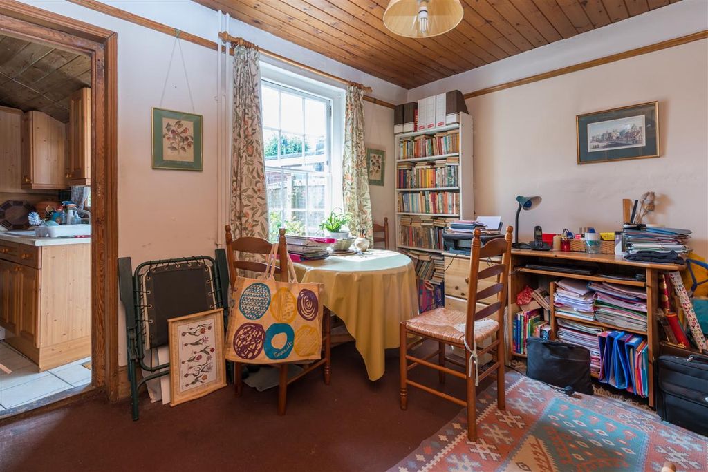 Property photo 3 of 19