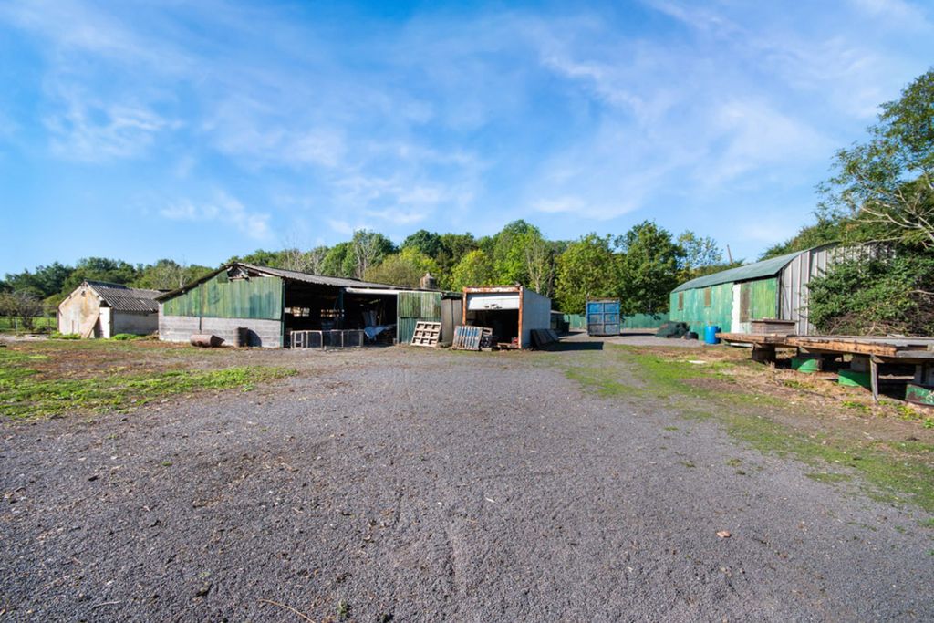 Property photo 3 of 12