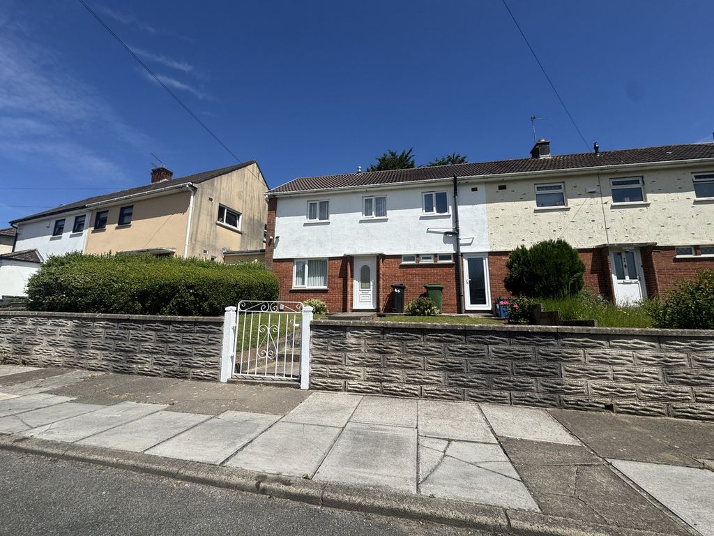 Property photo 2 of 25