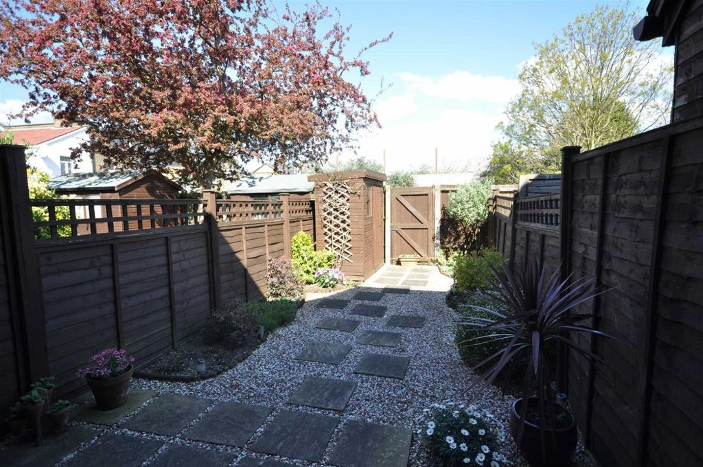 Property photo 2 of 7 Picture No. 06