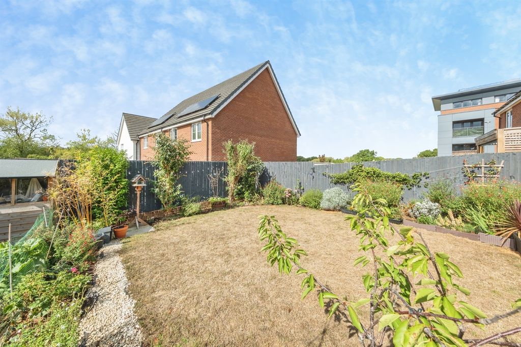 Property photo 2 of 17