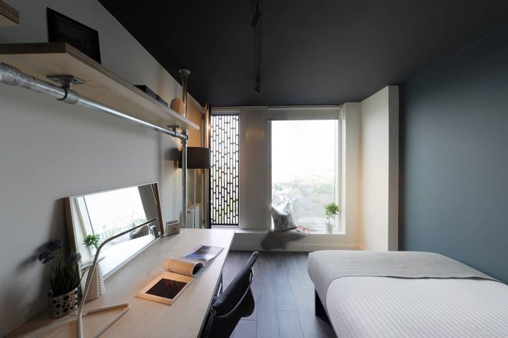 Property photo 2 of 23 Bedroom