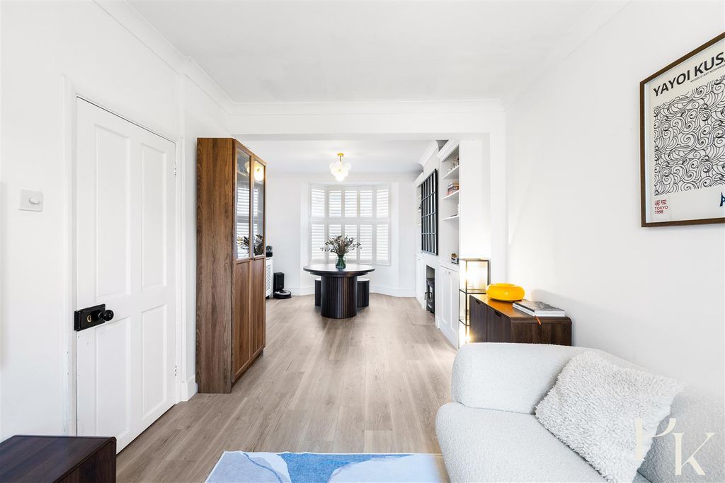 Property photo 3 of 26 Living Room