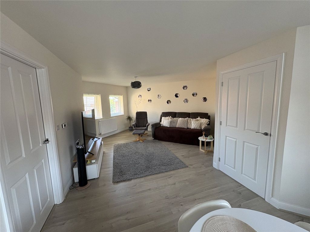 Property photo 3 of 11 Picture No. 09