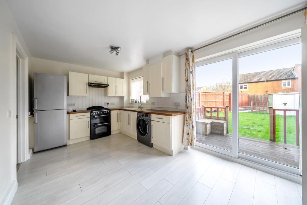 Property photo 3 of 9 Kitchen/Dining Room