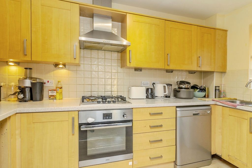 Property photo 2 of 15 Pbox-Img.Jpg