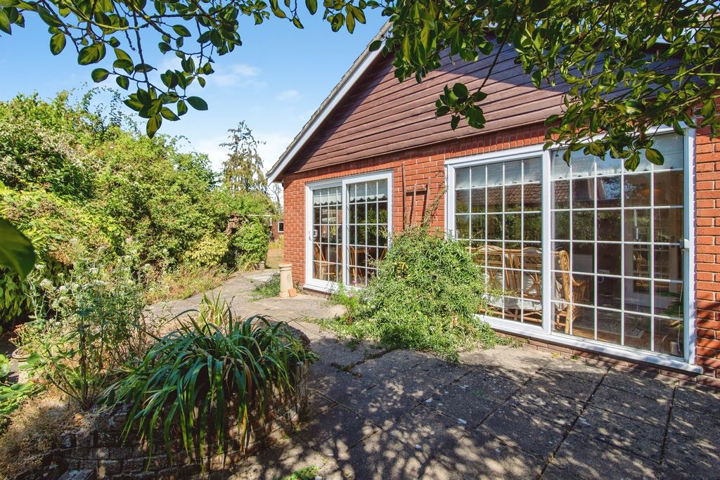 Property photo 3 of 18