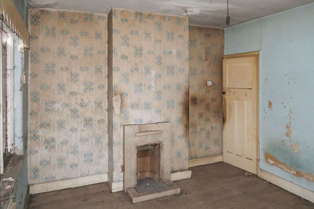 Property photo 2 of 19 18 Lord Street, Wigan Wn1 2Bn