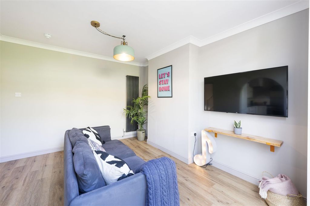 Property photo 2 of 8 44.Jpg