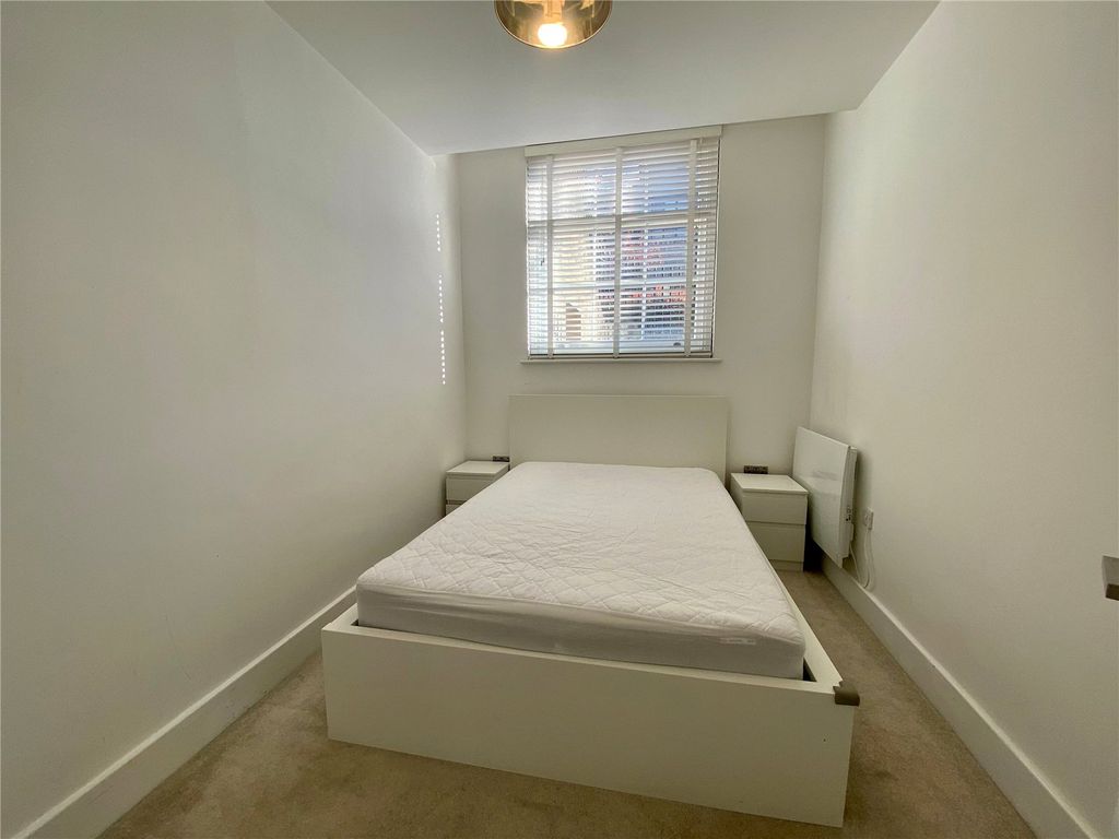 Property photo 3 of 7 Picture No. 17