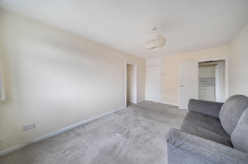 Property photo 3 of 13 Picture No. 01